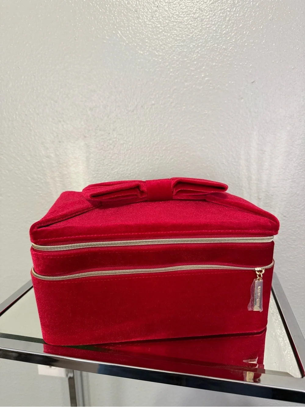 NEW Estée Lauder Red Velvet Bow Train Case Makeup Bag